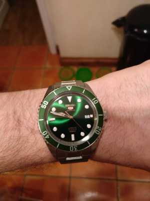 seiko 5 automatic green dial